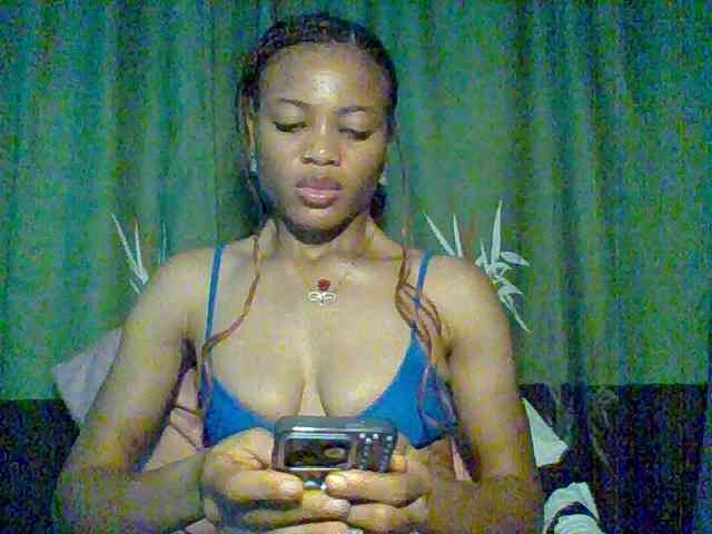 Juicypussy222 webcam