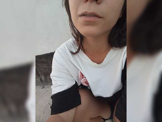 traoupi live cam on BongaCams