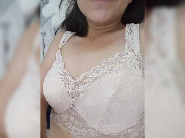 traoupi live cam on BongaCams