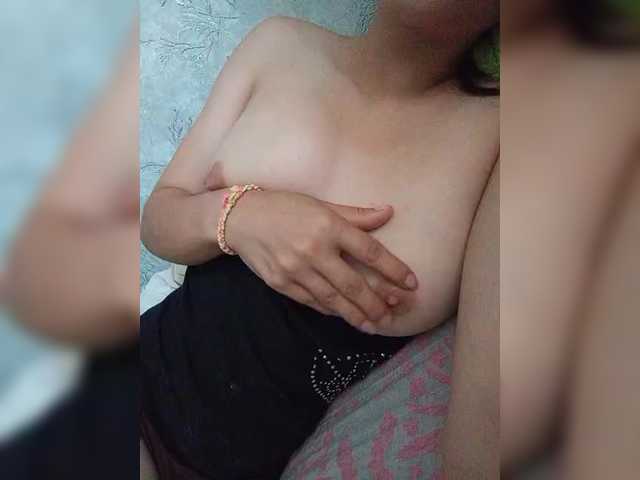 traoupi live cam on BongaCams