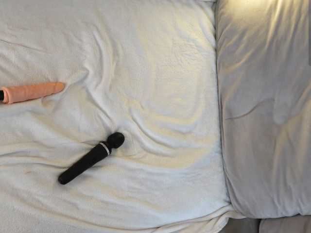 IMNOTSHYBABY live cam on BongaCams