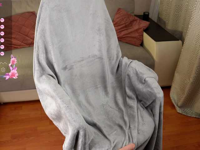 IMNOTSHYBABY live webcam show