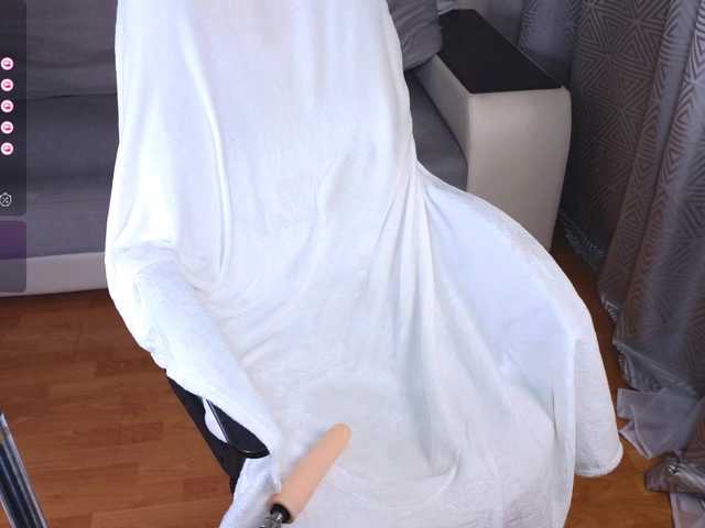 IMNOTSHYBABY live cam on BongaCams