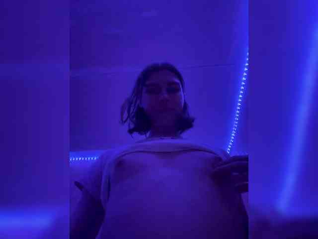 nyrelvia Sex Cam Show