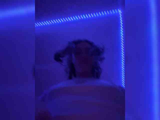 nyrelvia Sex Cam Show