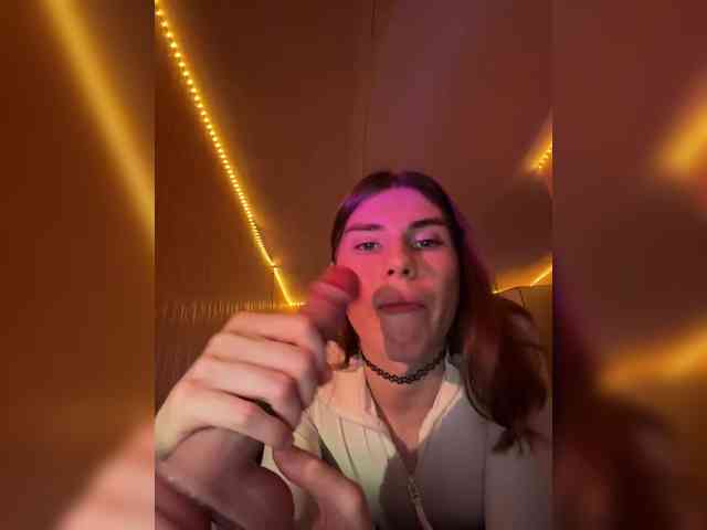 nyrelvia Sex Cam Show