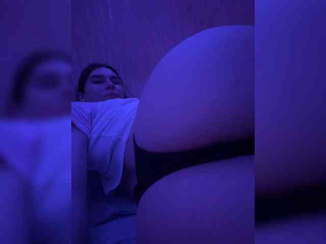 nyrelvia Sex Cam Show
