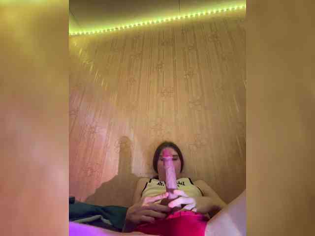 nyrelvia Sex Cam Show