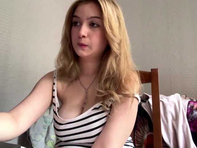 CloudyFoxy live cam on BongaCams
