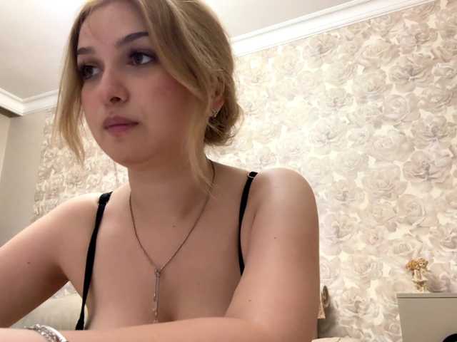CloudyFoxy live cam on BongaCams