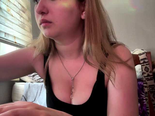 CloudyFoxy live cam on BongaCams
