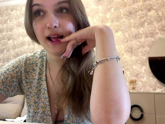 CloudyFoxy live cam on BongaCams