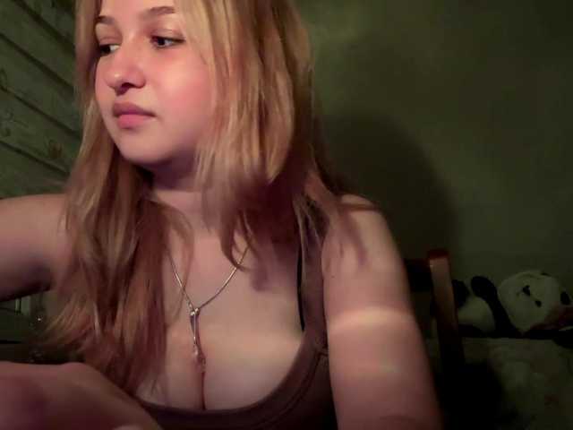 CloudyFoxy live cam on BongaCams
