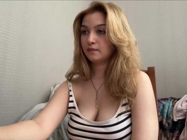 CloudyFoxy live cam on BongaCams