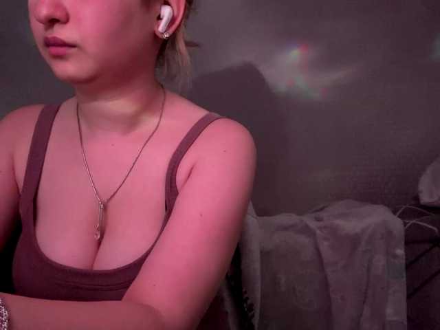 CloudyFoxy live cam on BongaCams