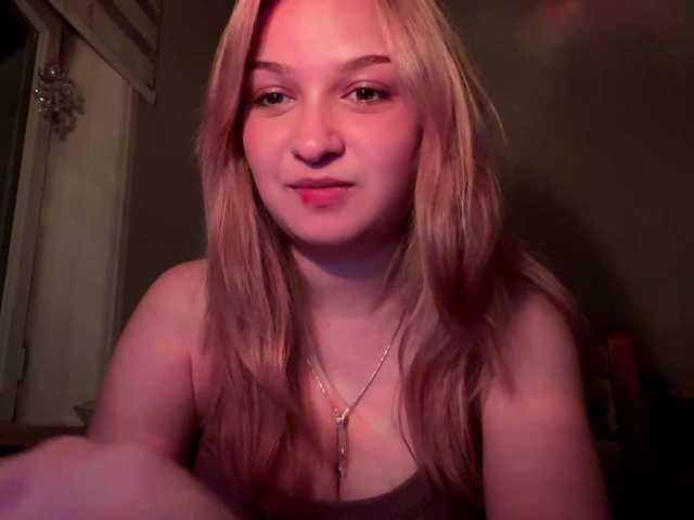 CloudyFoxy live cam on BongaCams