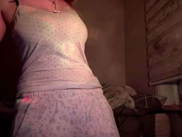CloudyFoxy live cam on BongaCams