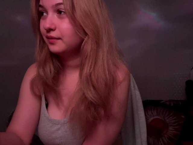 CloudyFoxy live cam on BongaCams