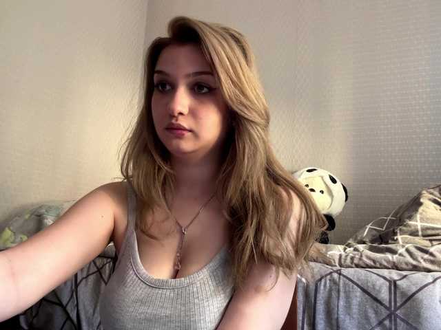 CloudyFoxy live cam on BongaCams
