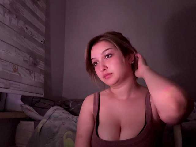CloudyFoxy live cam on BongaCams