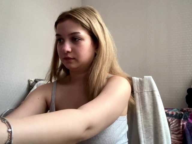 CloudyFoxy live cam on BongaCams