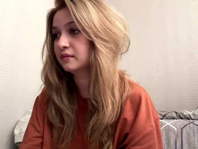 CloudyFoxy live cam on BongaCams