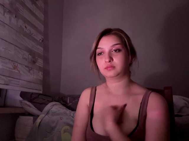 CloudyFoxy live cam on BongaCams