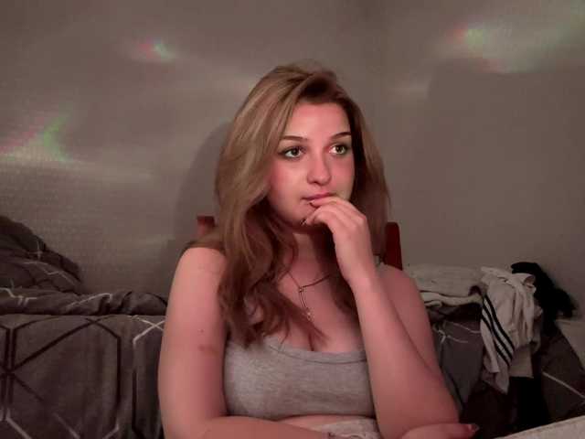 CloudyFoxy live cam on BongaCams