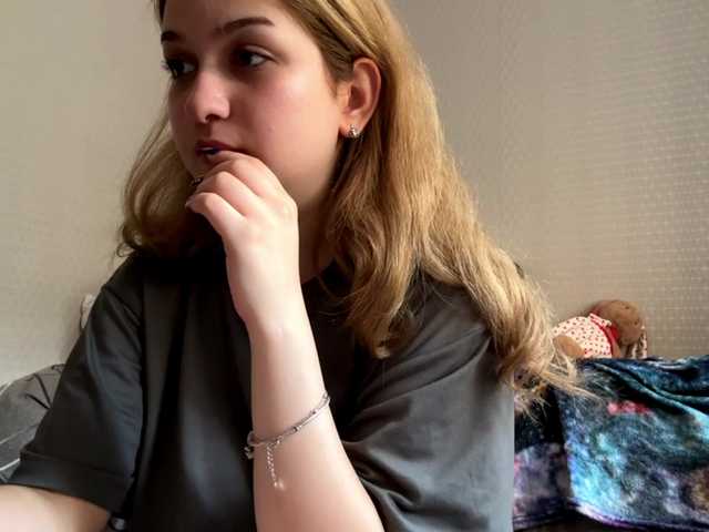 CloudyFoxy live cam on BongaCams