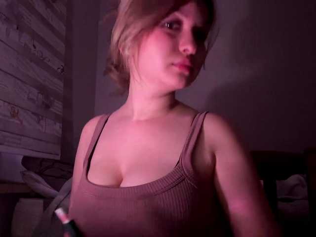CloudyFoxy live cam on BongaCams