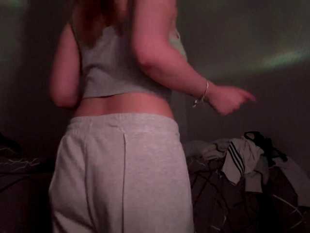 CloudyFoxy live cam on BongaCams