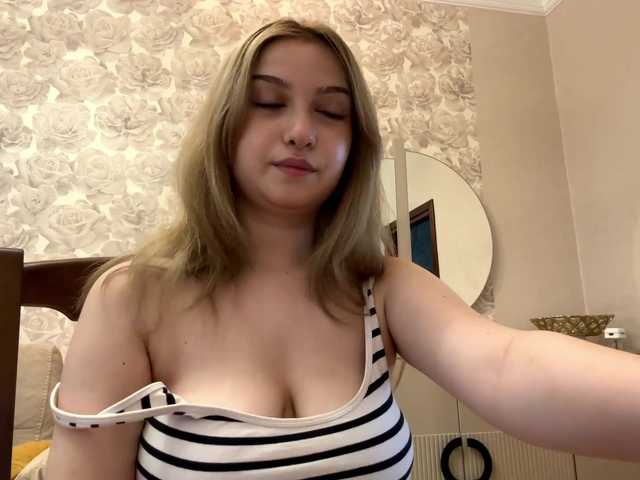 CloudyFoxy live cam on BongaCams