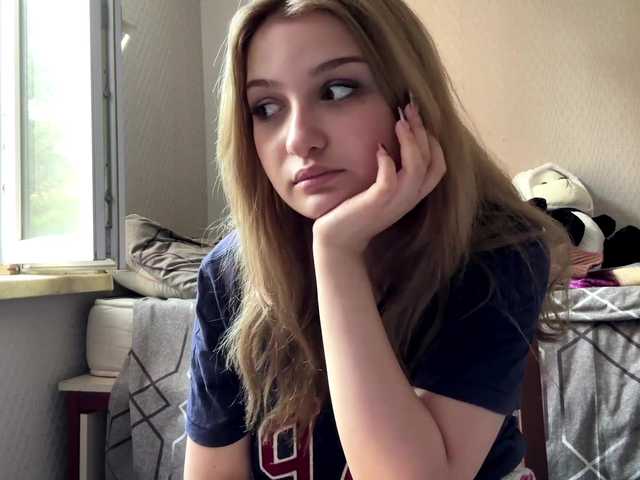 CloudyFoxy live cam on BongaCams