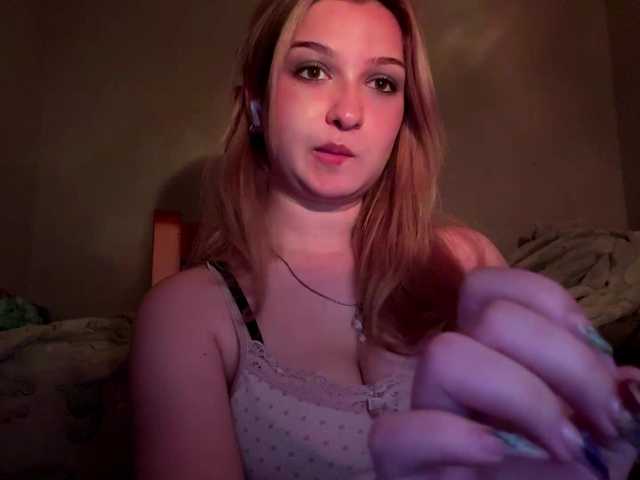 CloudyFoxy live cam on BongaCams