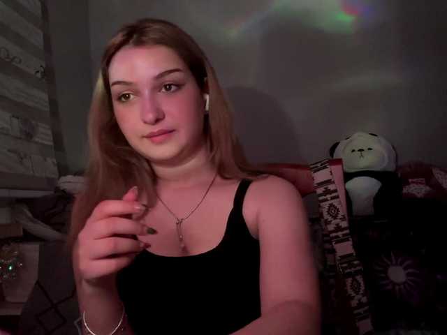 CloudyFoxy live cam on BongaCams