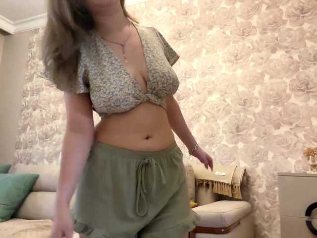 CloudyFoxy live cam on BongaCams