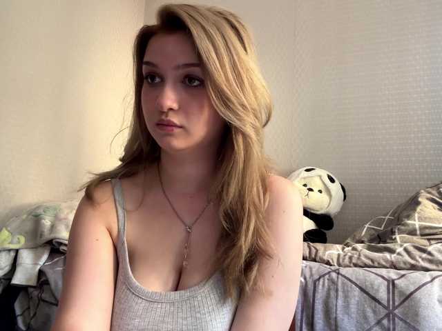 CloudyFoxy live cam on BongaCams