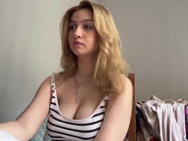 CloudyFoxy live cam on BongaCams