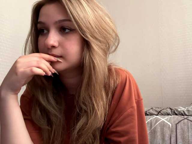 CloudyFoxy live cam on BongaCams