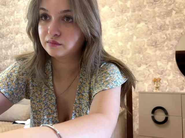 CloudyFoxy Sex Cam Show