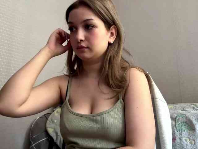 CloudyFoxy Sex Cam Show