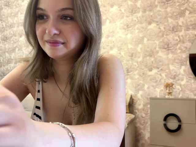 CloudyFoxy Sex Cam Show