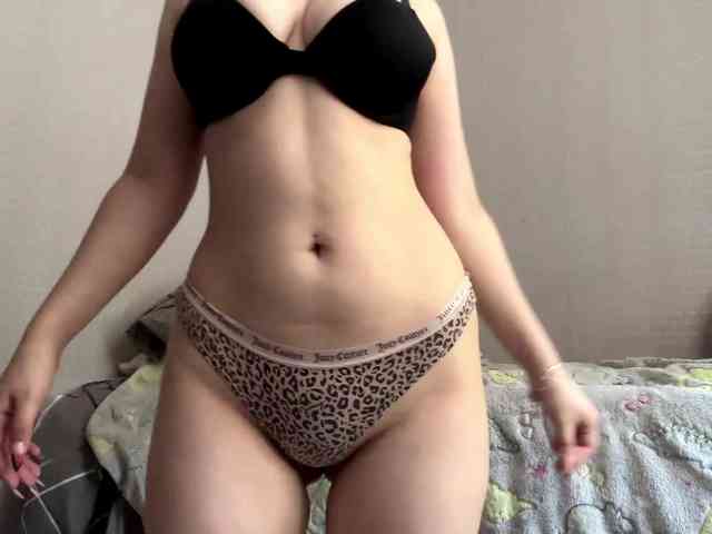 CloudyFoxy Sex Cam Show