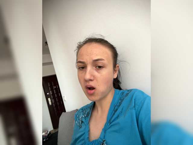 Bellacaramela1 live cam on BongaCams