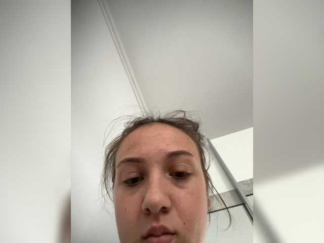 Bellacaramela1 live cam on BongaCams