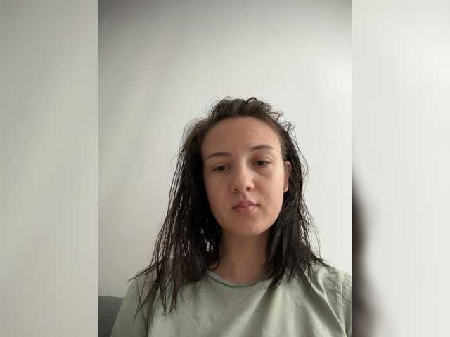 Bellacaramela1 live cam on BongaCams