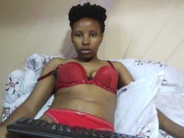 le modèle Beautyjaya3 est en webcam porno dans un show sur le site bongacams, il possède les tags suivants: Ebony,Brunette,Hairy