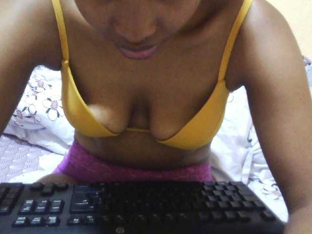 Beautyjaya3 live cam on BongaCams