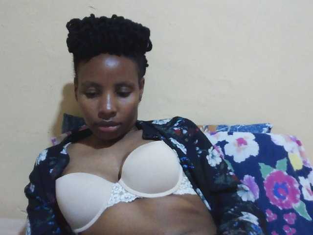 Beautyjaya3 live cam on BongaCams