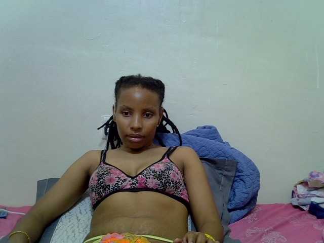 Beautyjaya3 live cam on BongaCams